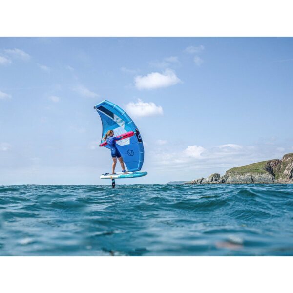 Prancha insuflável Aztron 5'10 (135 L) + foil 2000 cm² + asa 6 m² – pacote completo de wingsurf - Image 3